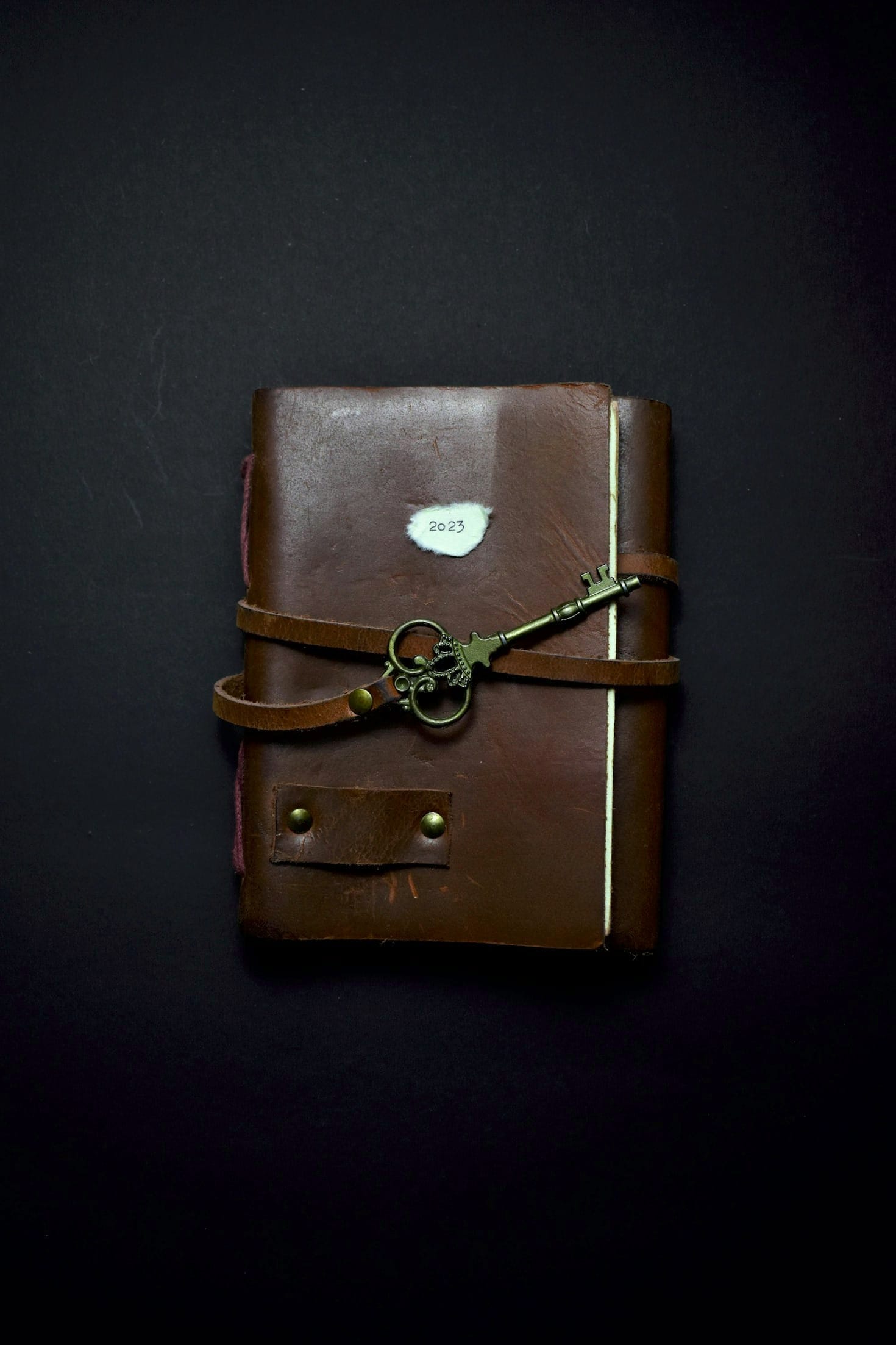 Sharing Vulnerability Through Writing